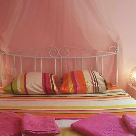 B&B La Vie En Rose Basilea Esterno foto